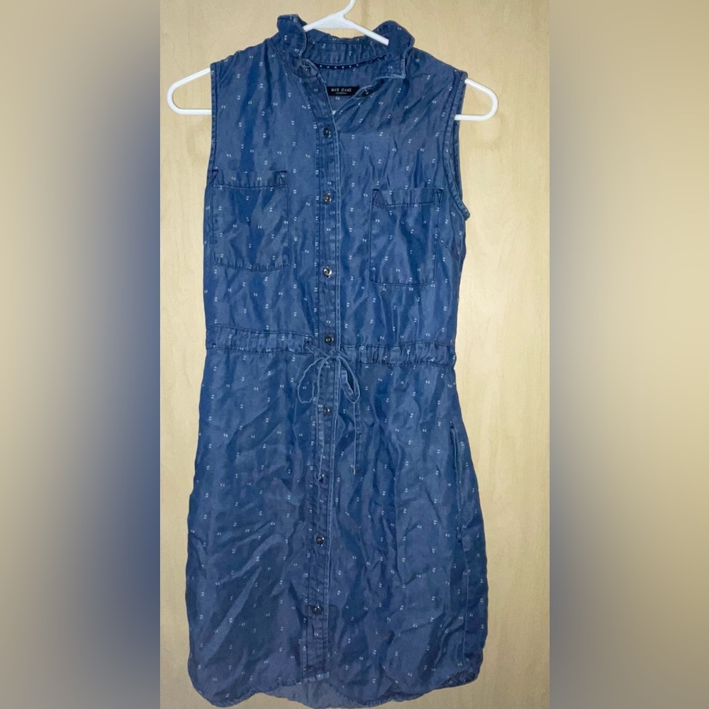 Max Jeans Sleeveless button down dress with tie waist and pockets EUC